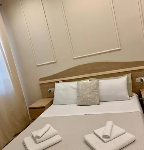 Civico21 Pensión 3*